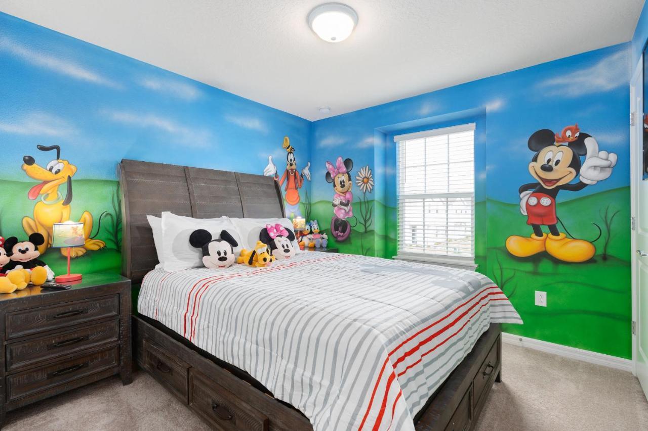 5br Family Retreat Mickey, Toy Story Rooms, Private Pool Holiday home Davenport