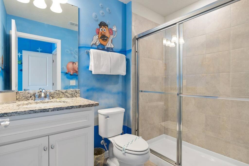 5br Family Retreat Mickey, Toy Story Rooms, Private Pool Holiday home *