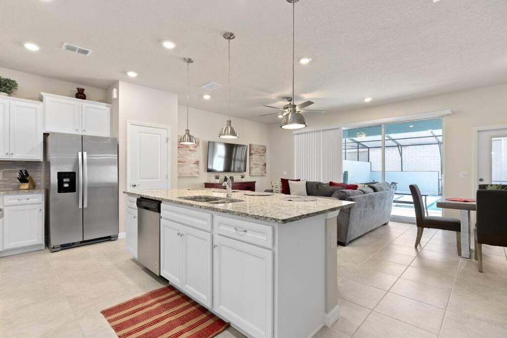 5br Family Retreat Mickey, Toy Story Rooms, Private Pool Holiday home