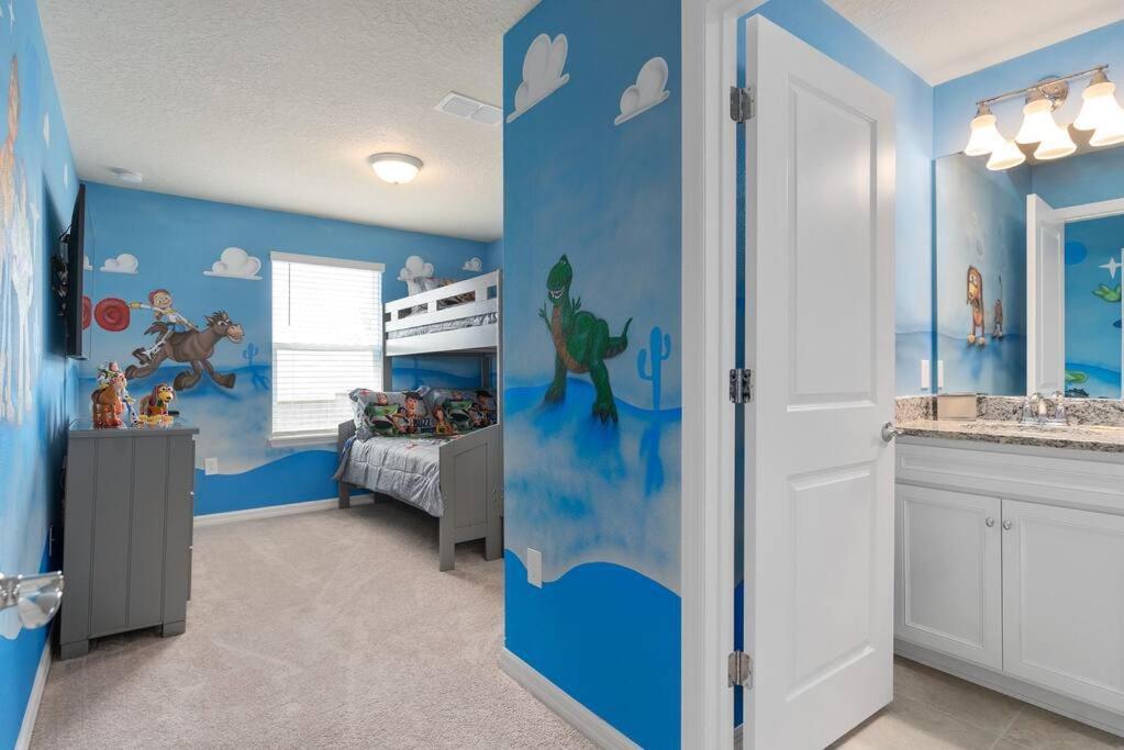 Holiday home 5br Family Retreat Mickey, Toy Story Rooms, Private Pool *
