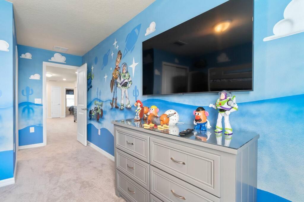 5br Family Retreat Mickey, Toy Story Rooms, Private Pool *