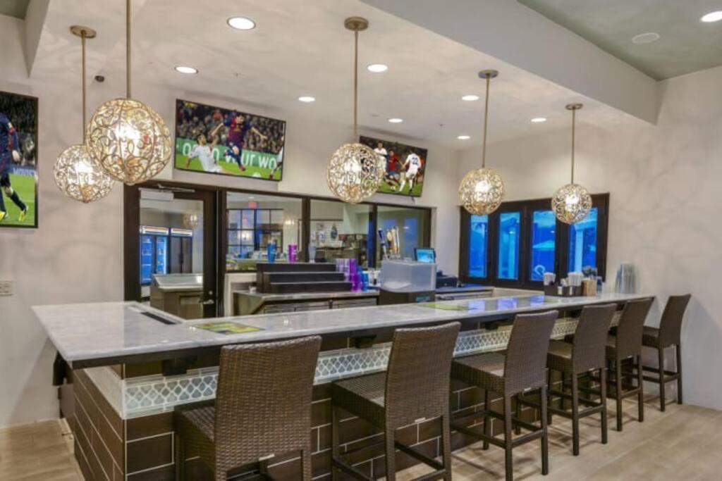 5br Family Retreat Mickey, Toy Story Rooms, Private Pool Holiday home Davenport